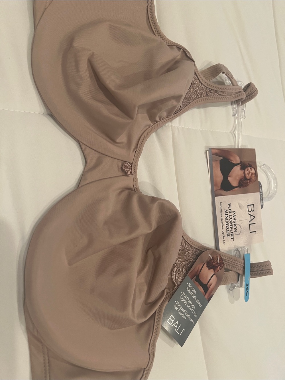 NWT Bali Minimizer Bra in Taupe/Nude